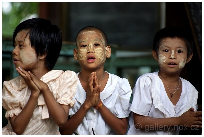 IMGP4180ss.jpg - Myanmar © Marian Golis (2010)
