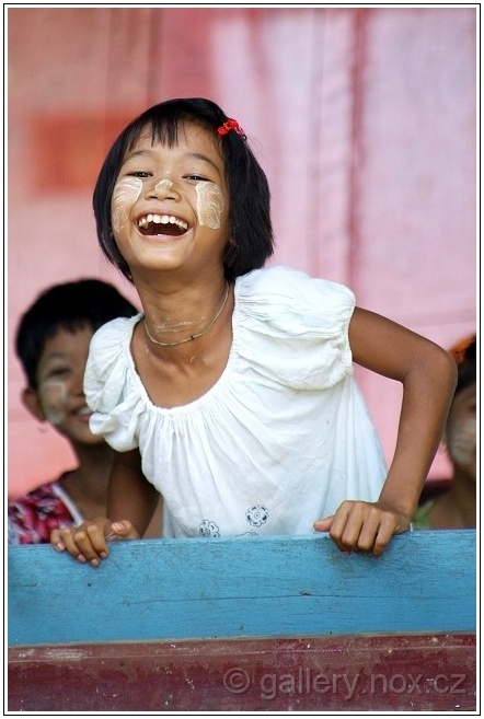 IMGP4194ss.jpg - Myanmar © Marian Golis (2010)
